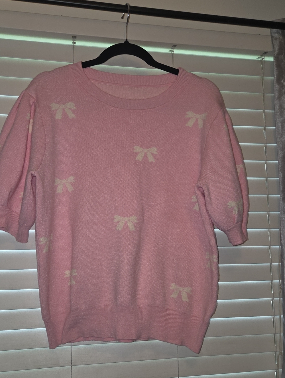 Pink Bow Pattern Short-Sleeve Sweater